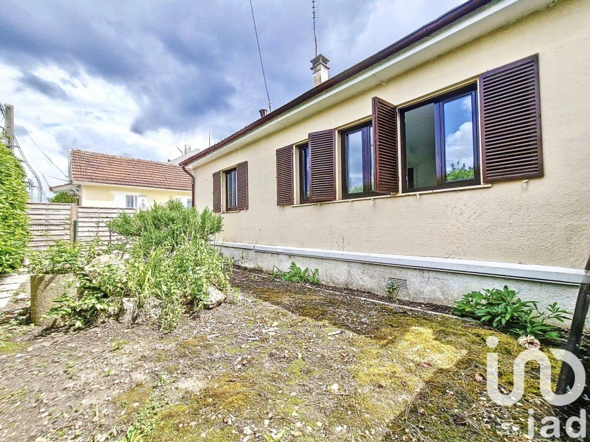 House 3 rooms of 60 m² in Ozoir-la-Ferrière (77330)