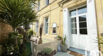 Village house 6 rooms of 183 m² in Civrac-en-Médoc (33340)