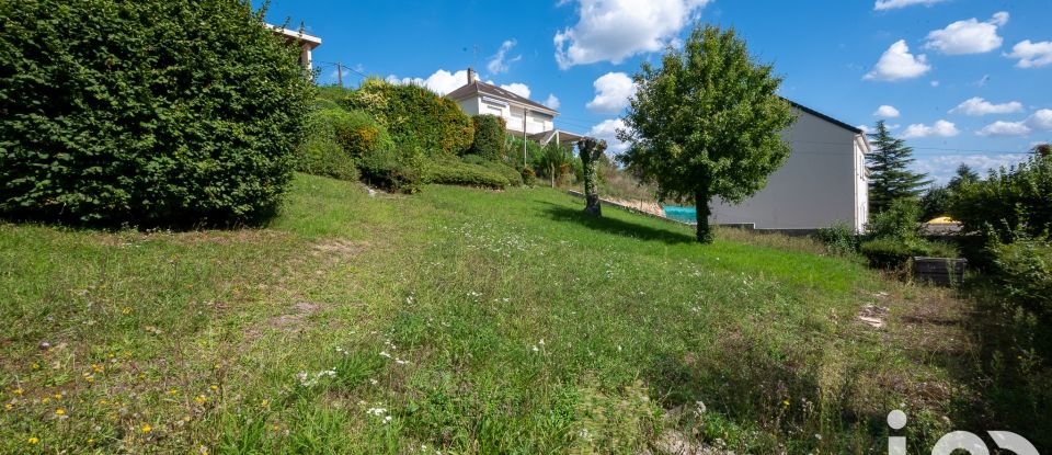 Land of 742 m² in Beynes (78650)