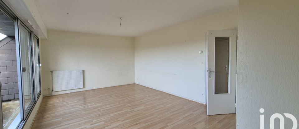 Appartement 5 pièces de 103 m² à Fougères (35300)