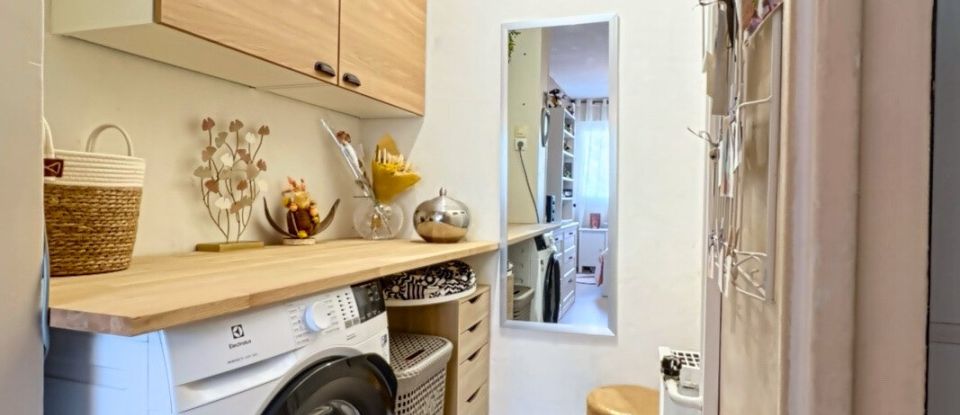 Appartement 5 pièces de 89 m² à Apt (84400)