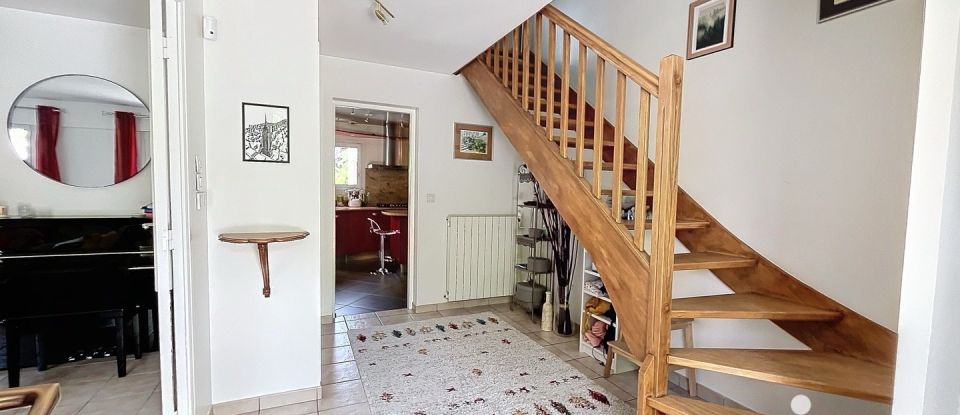 Traditional house 8 rooms of 171 m² in Yerres (91330)