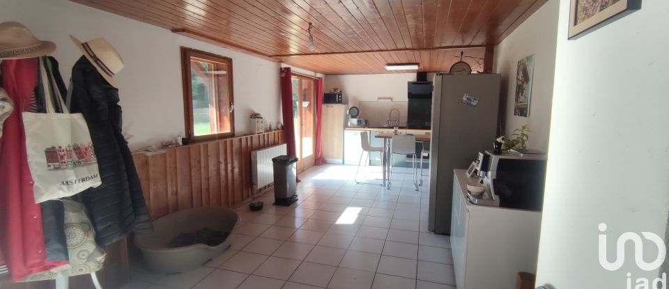 House 4 rooms of 96 m² in Les Premiers Sapins (25580)