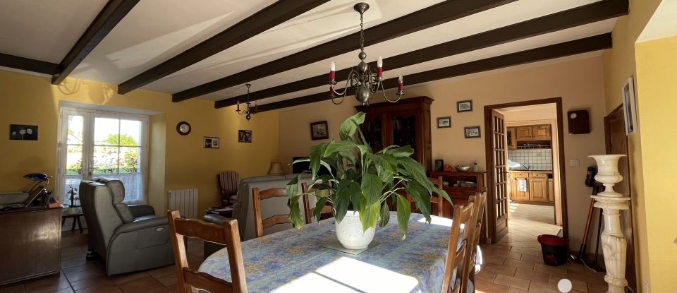 Maison de village 9 pièces de 233 m² à Roz-sur-Couesnon (35610)