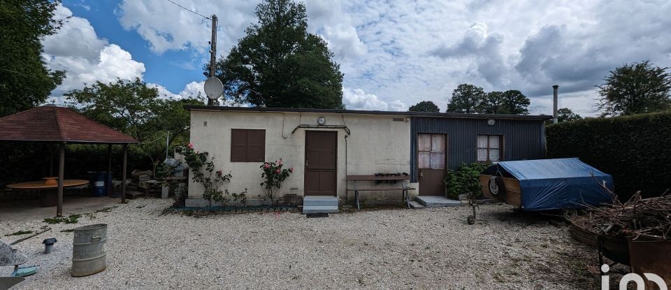 Terrain de 2 600 m² à Saint-Léonard-des-Bois (72130)