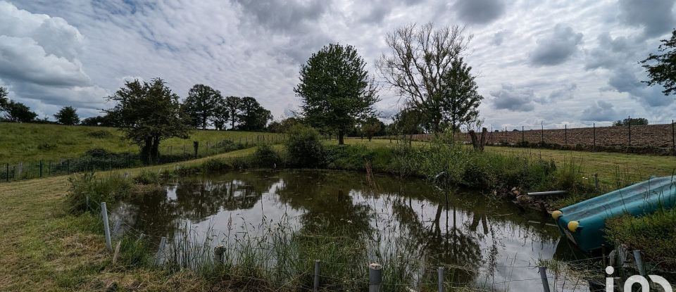 Terrain de 2 600 m² à Saint-Léonard-des-Bois (72130)