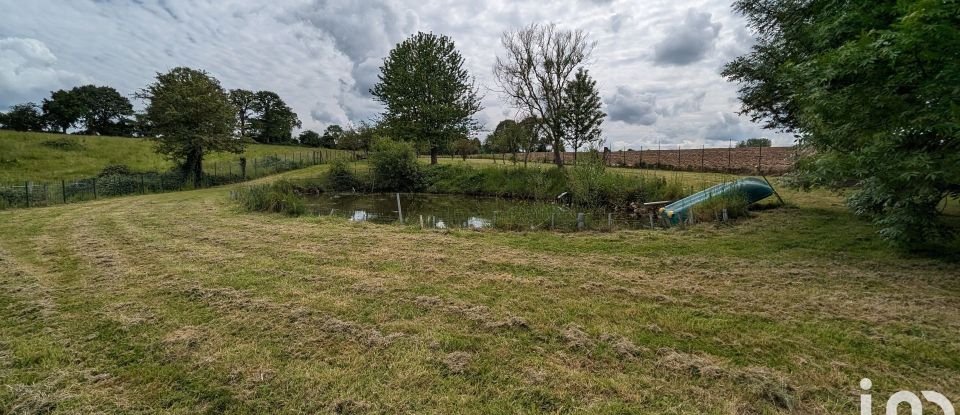 Terrain de 2 600 m² à Saint-Léonard-des-Bois (72130)