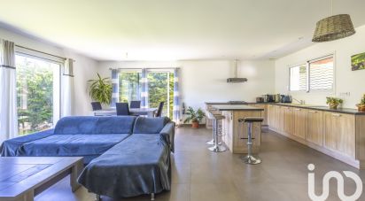 Maison 4 pièces de 83 m² à Saint-Martin-de-Hinx (40390)