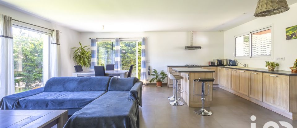 Maison 4 pièces de 83 m² à Saint-Martin-de-Hinx (40390)