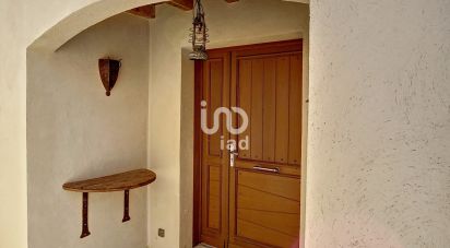 House 5 rooms of 173 m² in Apt (84400)