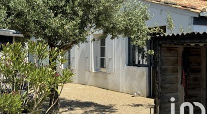 Traditional house 7 rooms of 125 m² in Ars-en-Ré (17590)