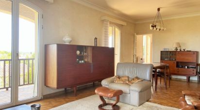 House 6 rooms of 207 m² in Alignan-du-Vent (34290)