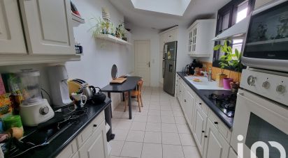 House 7 rooms of 150 m² in Rochefort (17300)