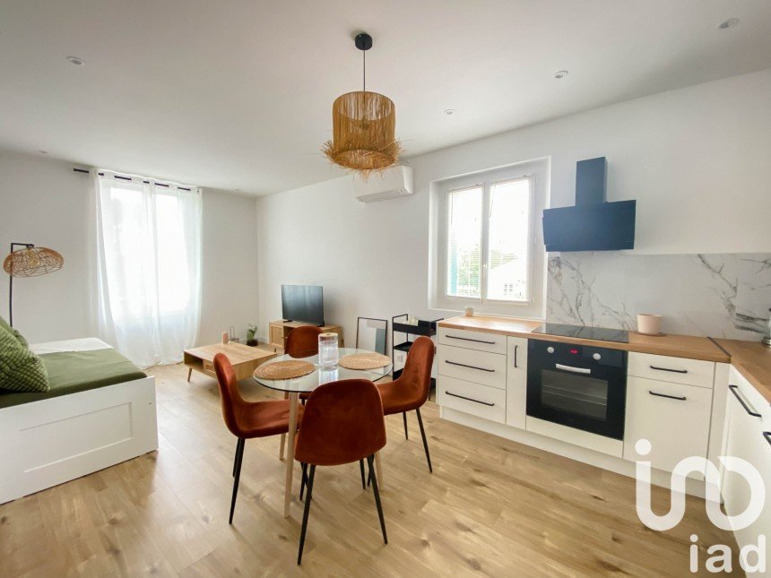 Appartement 2 pièces de 44 m² à Saint-Laurent-du-Var (06700)