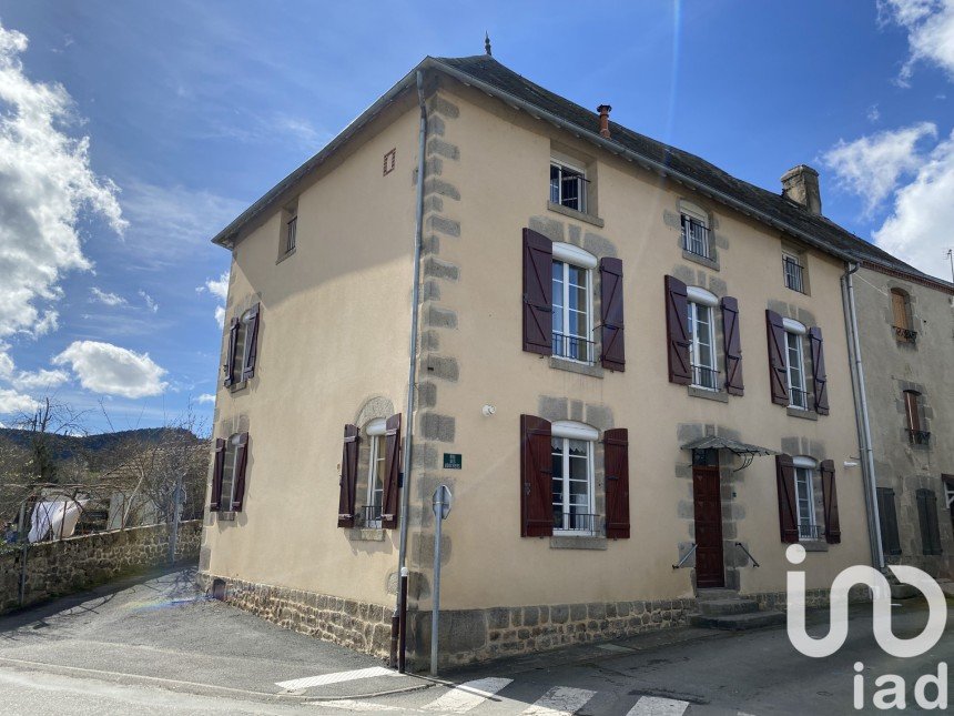 Building in Sainte-Feyre (23000) of 220 m²