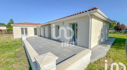 Maison 6 pièces de 140 m² à Le Pian-Médoc (33290)