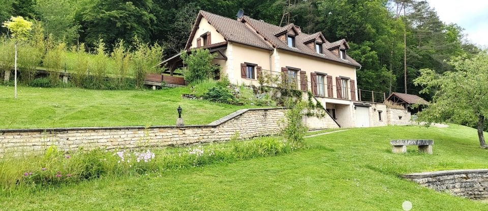 Maison 6 pièces de 135 m² à Arc-en-Barrois (52210)