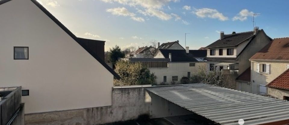 Building in Chevilly-Larue (94550) of 97 m²