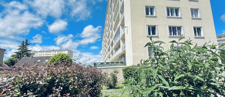 Apartment 3 rooms of 62 m² in Saint-André-les-Vergers (10120)