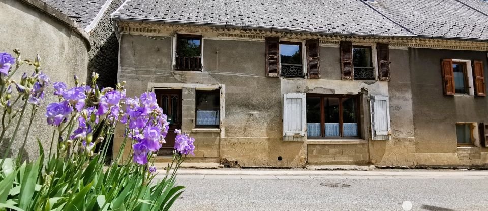 Maison de village 7 pièces de 110 m² à Notre-Dame-de-Vaulx (38144)