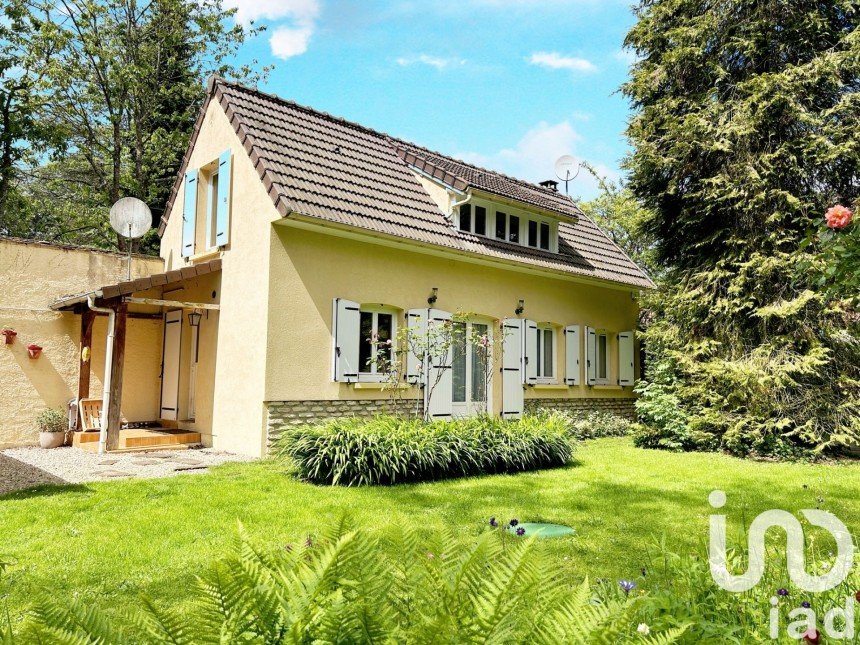 Traditional house 3 rooms of 75 m² in Mortefontaine-en-Thelle (60570)