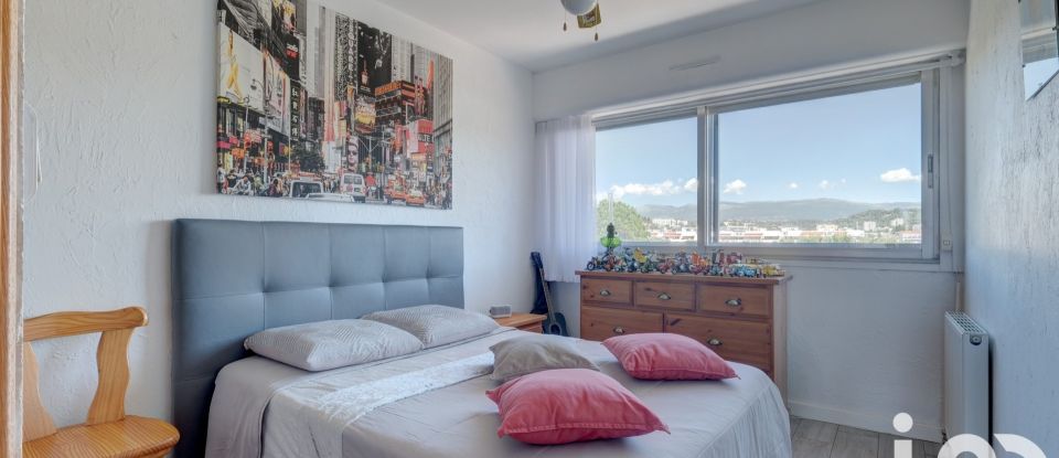 Appartement 3 pièces de 69 m² à Cannes (06150)