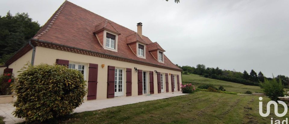 Maison traditionnelle 7 pièces de 173 m² à Port-Sainte-Foy-et-Ponchapt (33220)