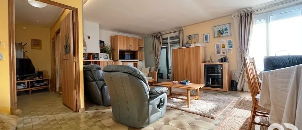 House 4 rooms of 90 m² in Le Breil-sur-Mérize (72370)