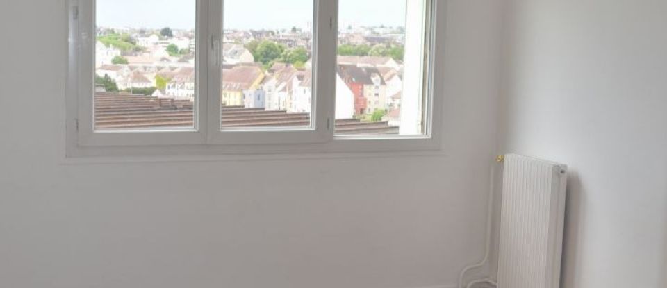 Apartment 5 rooms of 85 m² in Auxerre (89000)