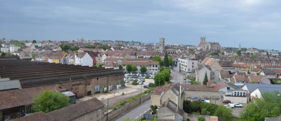 Apartment 5 rooms of 85 m² in Auxerre (89000)