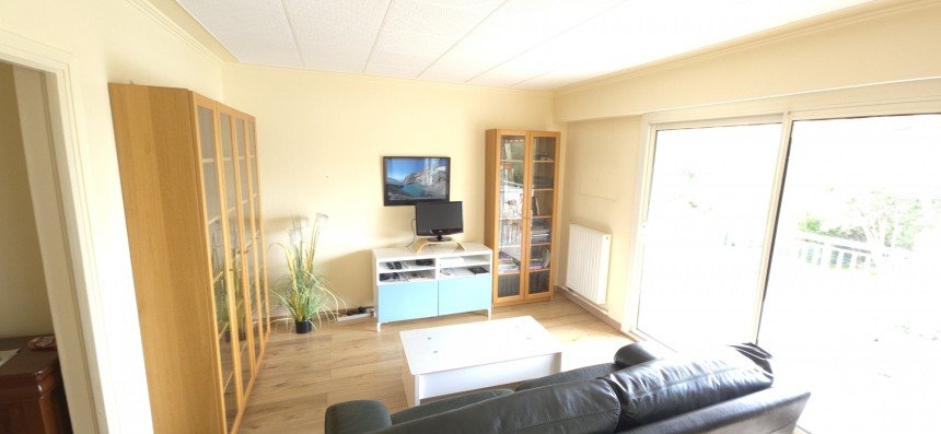 Apartment 3 rooms of 72 m² in Saint-Raphaël (83700)