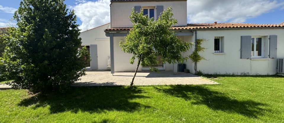 House 5 rooms of 125 m² in La Jarrie (17220)