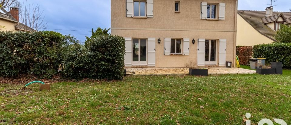 Maison 8 pièces de 172 m² à Plaisir (78370)