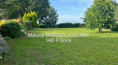 Land of 1,776 m² in Estillac (47310)