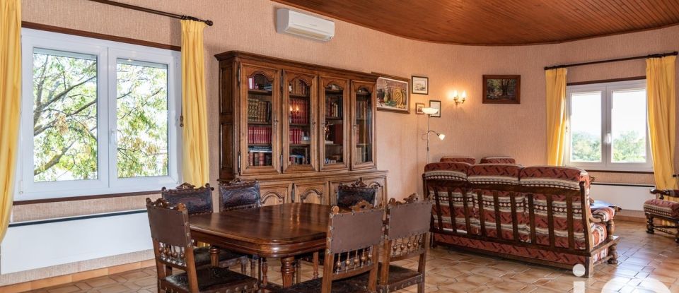 Traditional house 4 rooms of 150 m² in Tuchan (11350)