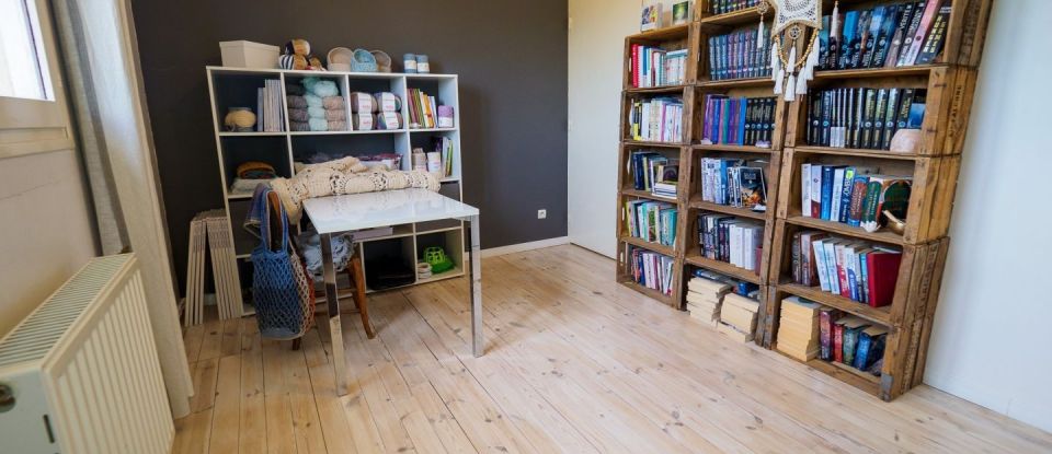 Maison 7 pièces de 245 m² à Chalain-le-Comtal (42600)