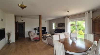 House 6 rooms of 143 m² in Thouars (79100)