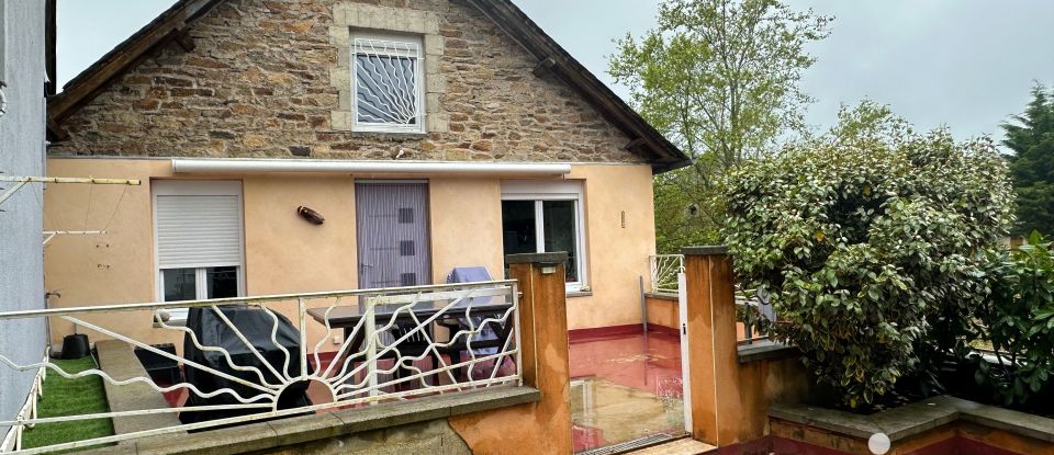 Village house 7 rooms of 118 m² in Villefranche-de-Panat (12430)