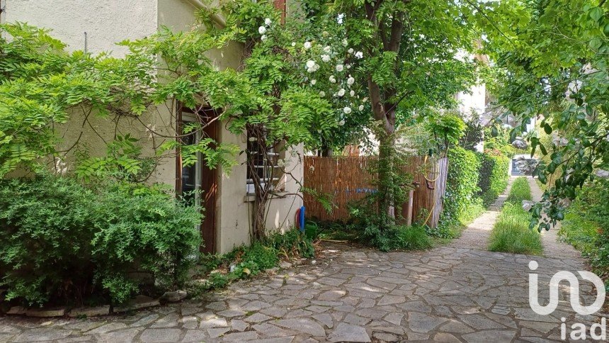 Maison traditionnelle 3 pièces de 95 m² à Chatou (78400)