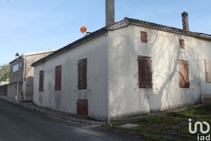 House 5 rooms of 70 m² in Saint-Martial-de-Mirambeau (17150)