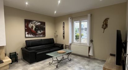 Maison 6 pièces de 130 m² à Lavilletertre (60240)