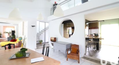 Maison d’architecte 7 pièces de 297 m² à Chambray-lès-Tours (37170)