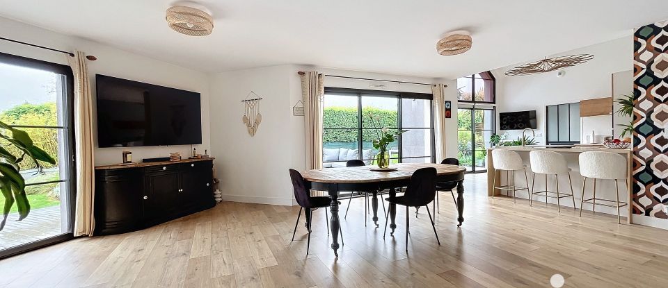 Maison 5 pièces de 138 m² à Saint-Méloir-des-Ondes (35350)