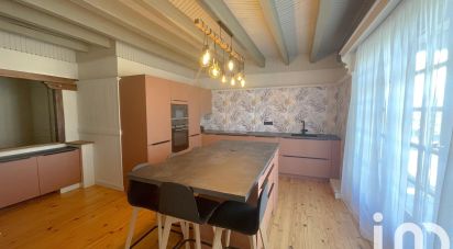 House 7 rooms of 206 m² in Vers (74160)