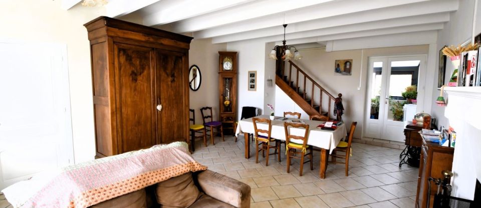 Maison 7 pièces de 170 m² à Benon (17170)