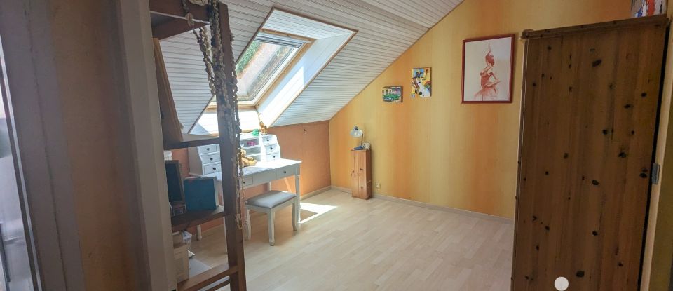 Maison traditionnelle 10 pièces de 230 m² à Sendets (64320)