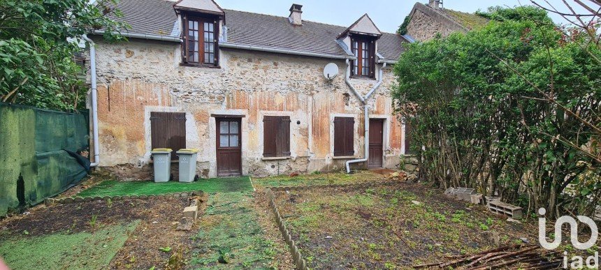 House 4 rooms of 90 m² in Combs-la-Ville (77380)