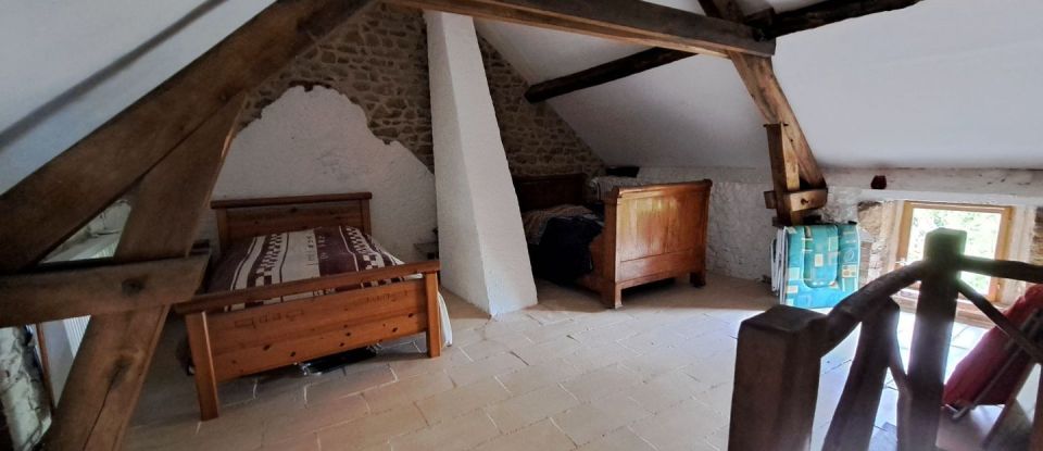 Maison de campagne 4 pièces de 90 m² à Montel-de-Gelat (63380)