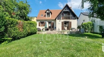 Traditional house 5 rooms of 125 m² in Sainte-Geneviève-des-Bois (91700)