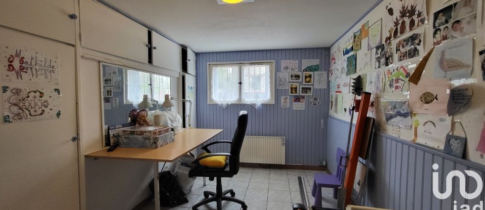 House 6 rooms of 118 m² in Noisy-le-Grand (93160)